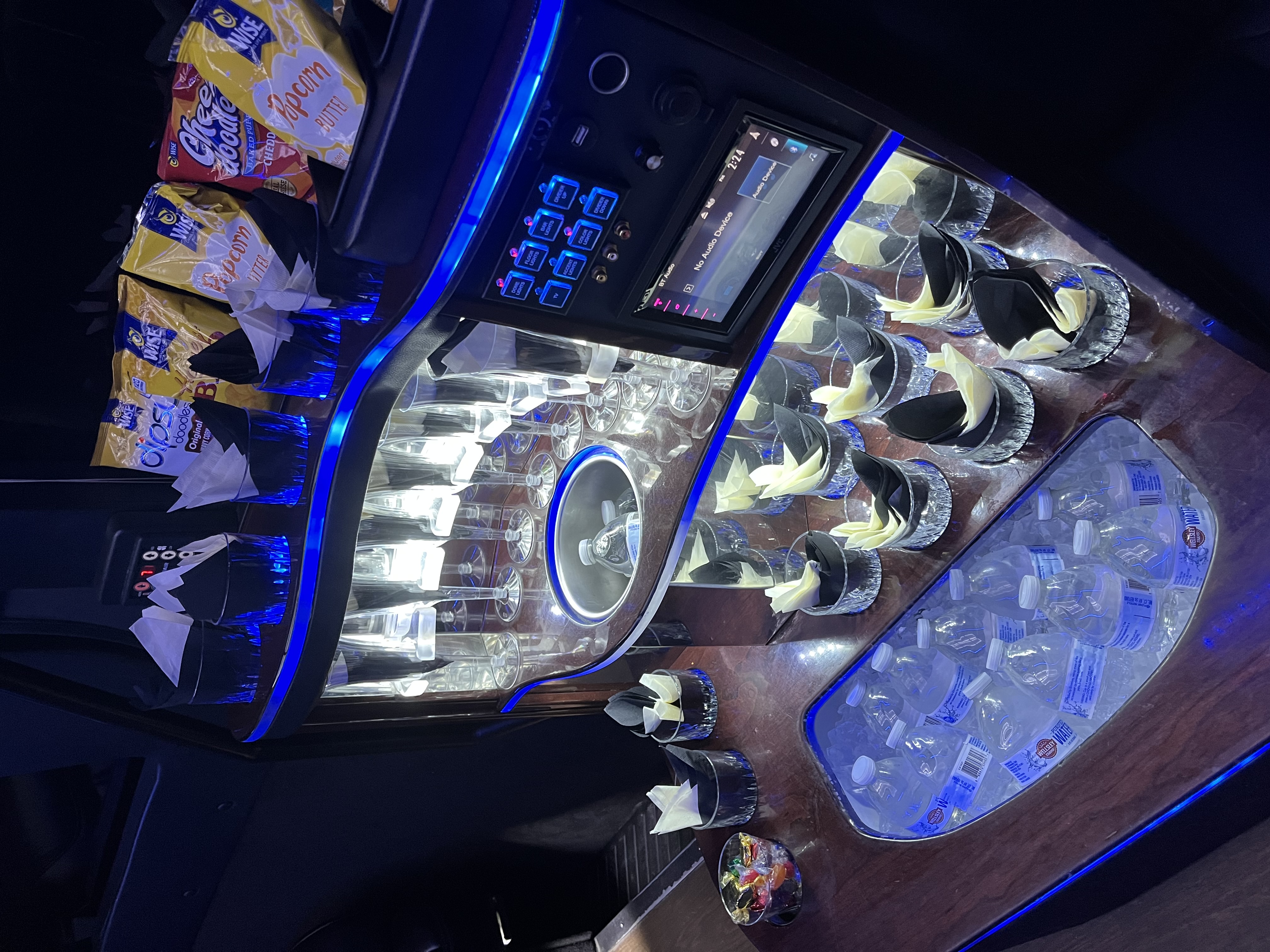 716 Limousine Fleet - gallery image of 14 pax luxury limo buses