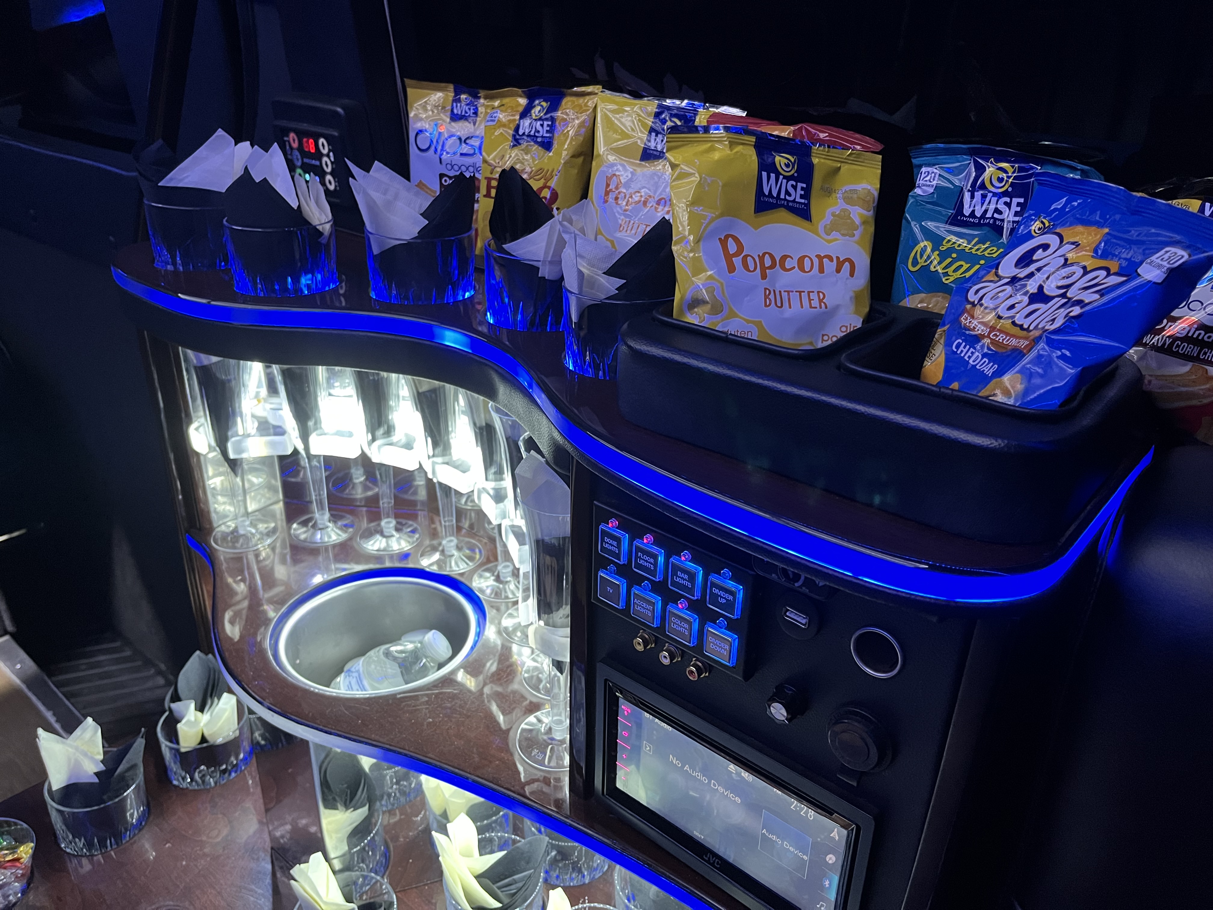 716 Limousine Fleet - gallery image of 14 pax luxury limo buses