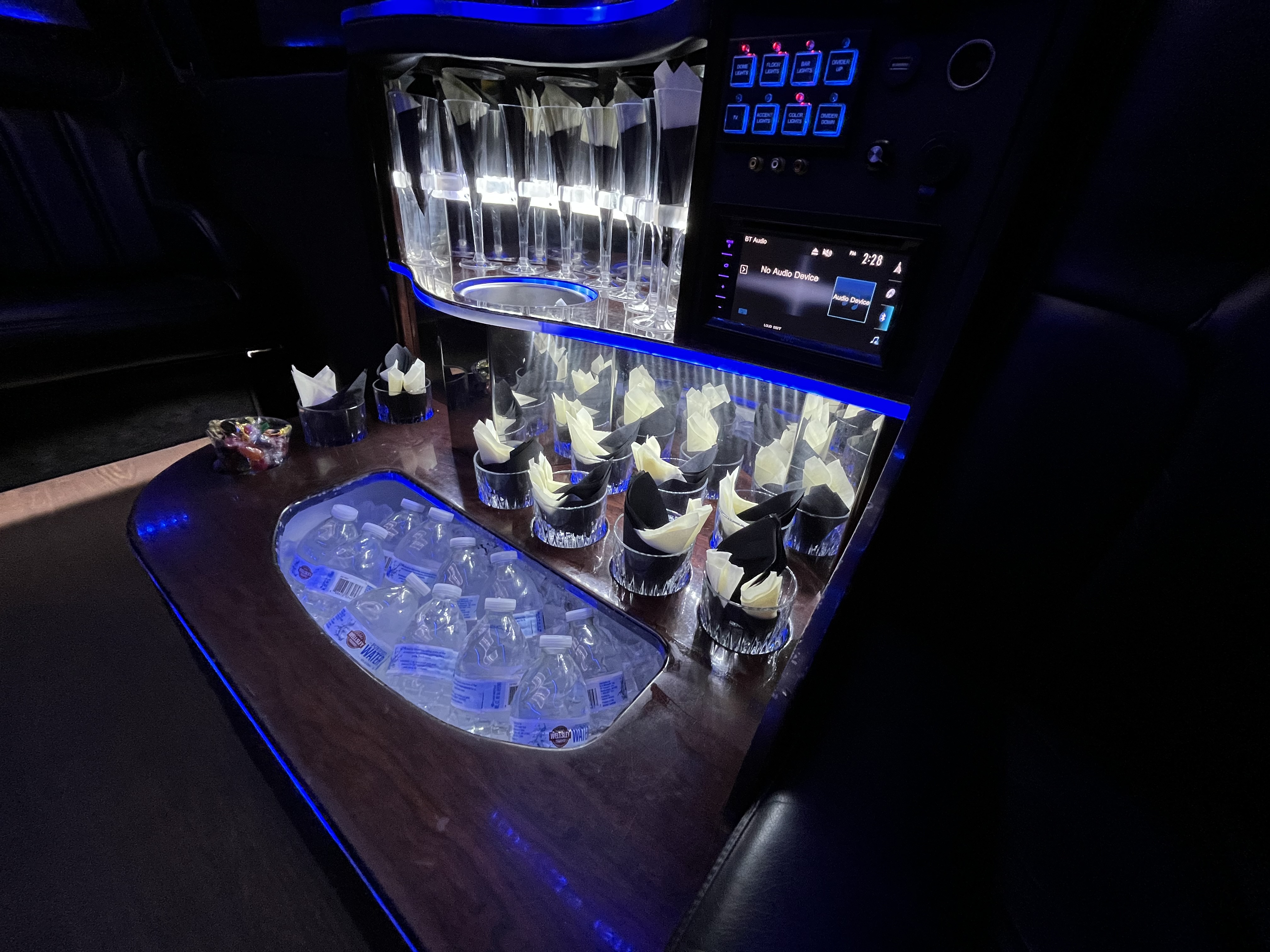 716 Limousine Fleet - gallery image of 14 pax luxury limo buses